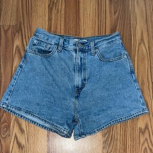 High Waisted Levi’s Shorts
